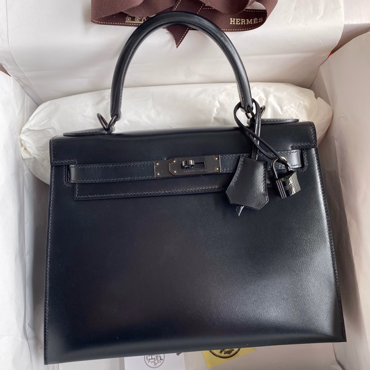 Hermes Kelly Sellier 28 Handmade Bag In Black Box Calfskin - Image 1