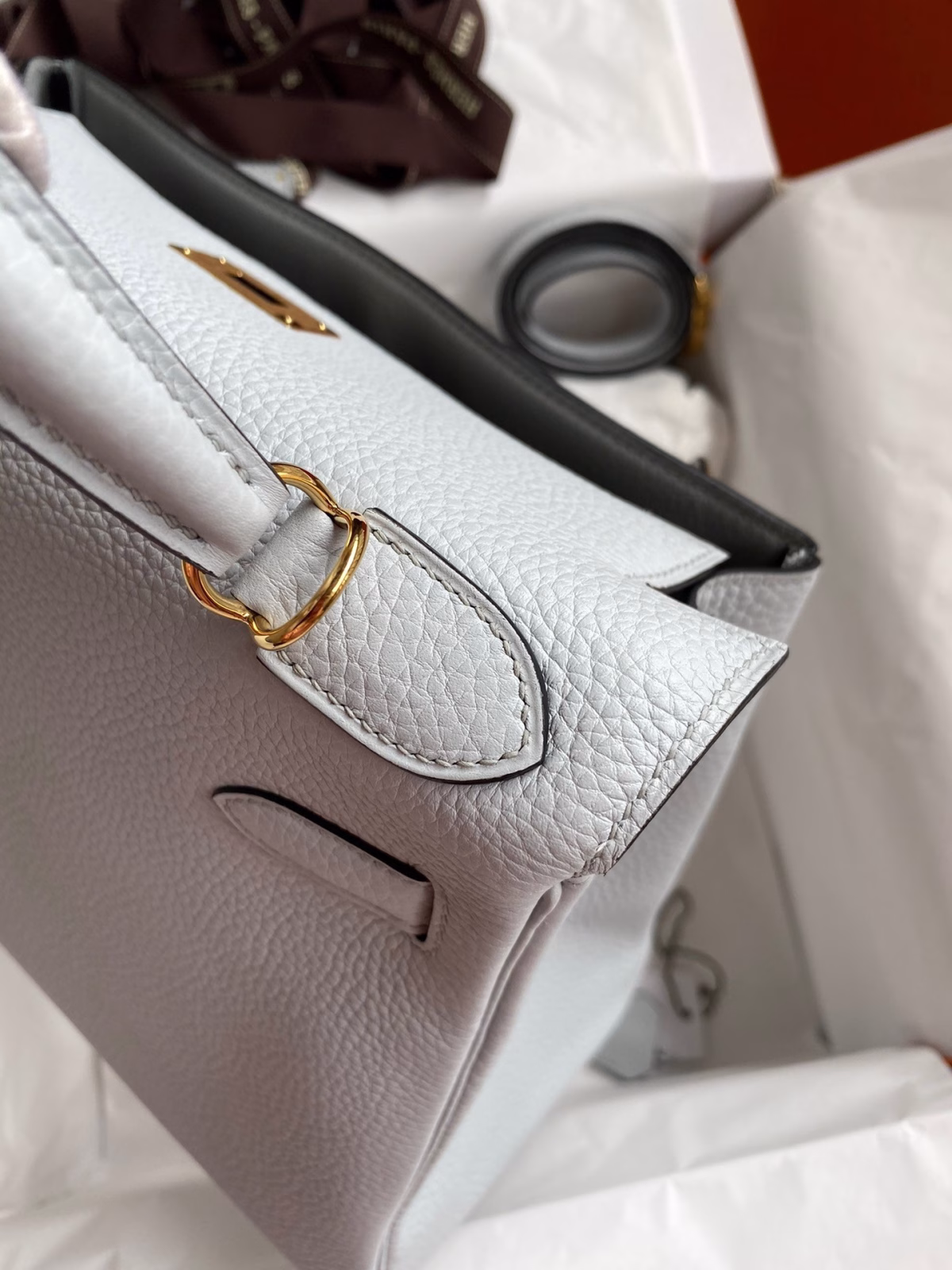 Hermes Kelly Retourne 28 Handmade Bag In Blue Glacier Clemence Leather - Image 2
