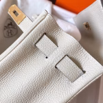Hermes Kelly Retourne 28 Handmade Bag In Craie Clemence Leather - Image 7