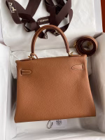 Hermes Kelly Retourne 28 Handmade Bag In Gold Clemence Leather - Image 6