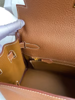 Hermes Kelly Retourne 28 Handmade Bag In Gold Clemence Leather - Image 5