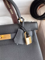 Hermes Kelly Retourne 28 Handmade Bag In Black Clemence Leather - Image 9