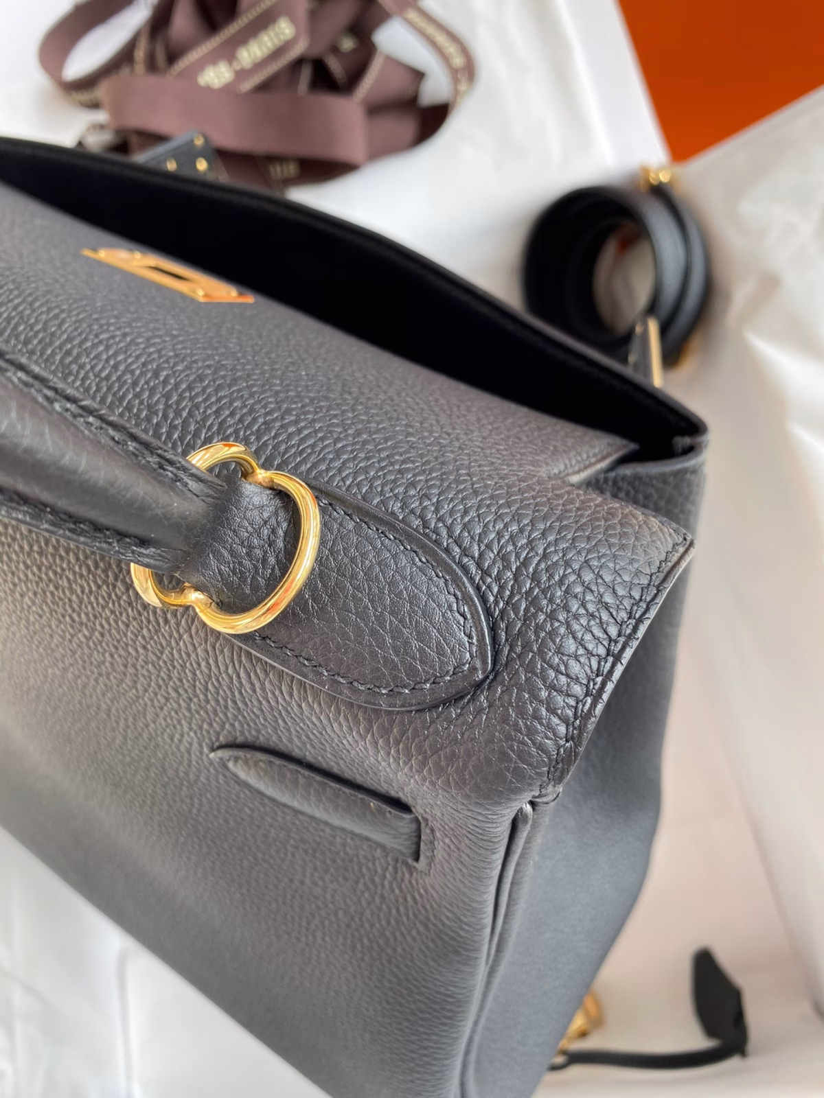 Hermes Kelly Retourne 28 Handmade Bag In Black Clemence Leather - Image 7