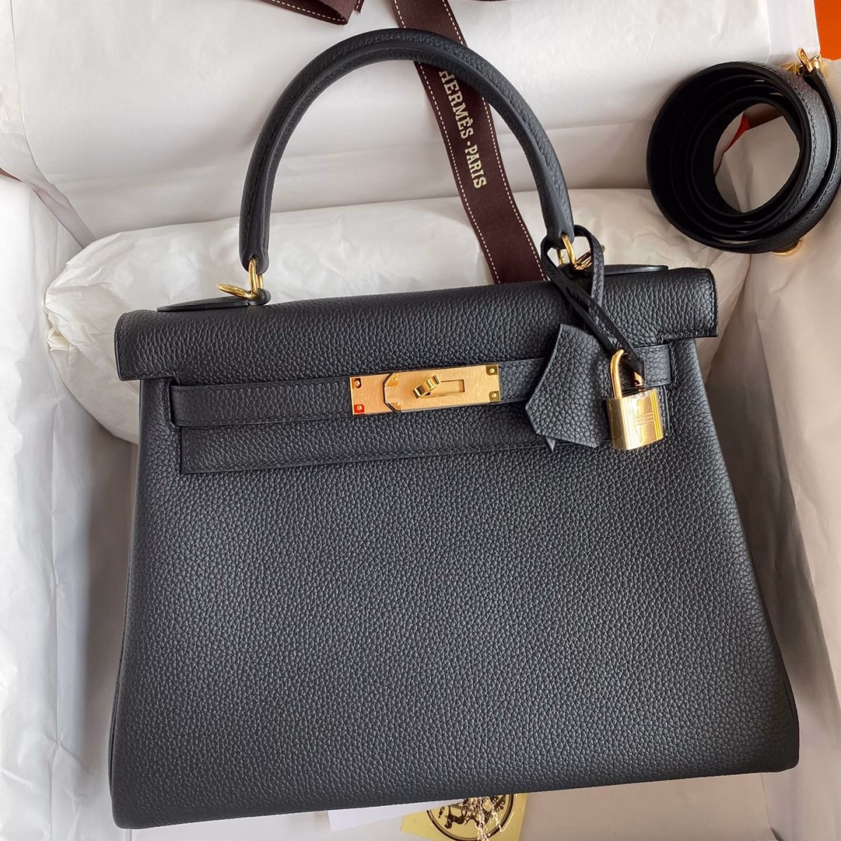 Hermes Kelly Retourne 28 Handmade Bag In Black Clemence Leather - Image 1