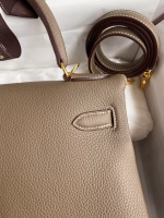 Hermes Kelly Retourne 28 Handmade Bag In Taupe Clemence Leather - Image 3