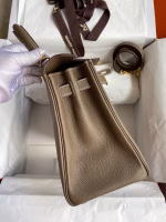 Hermes Kelly Retourne 28 Handmade Bag In Taupe Clemence Leather - Image 7