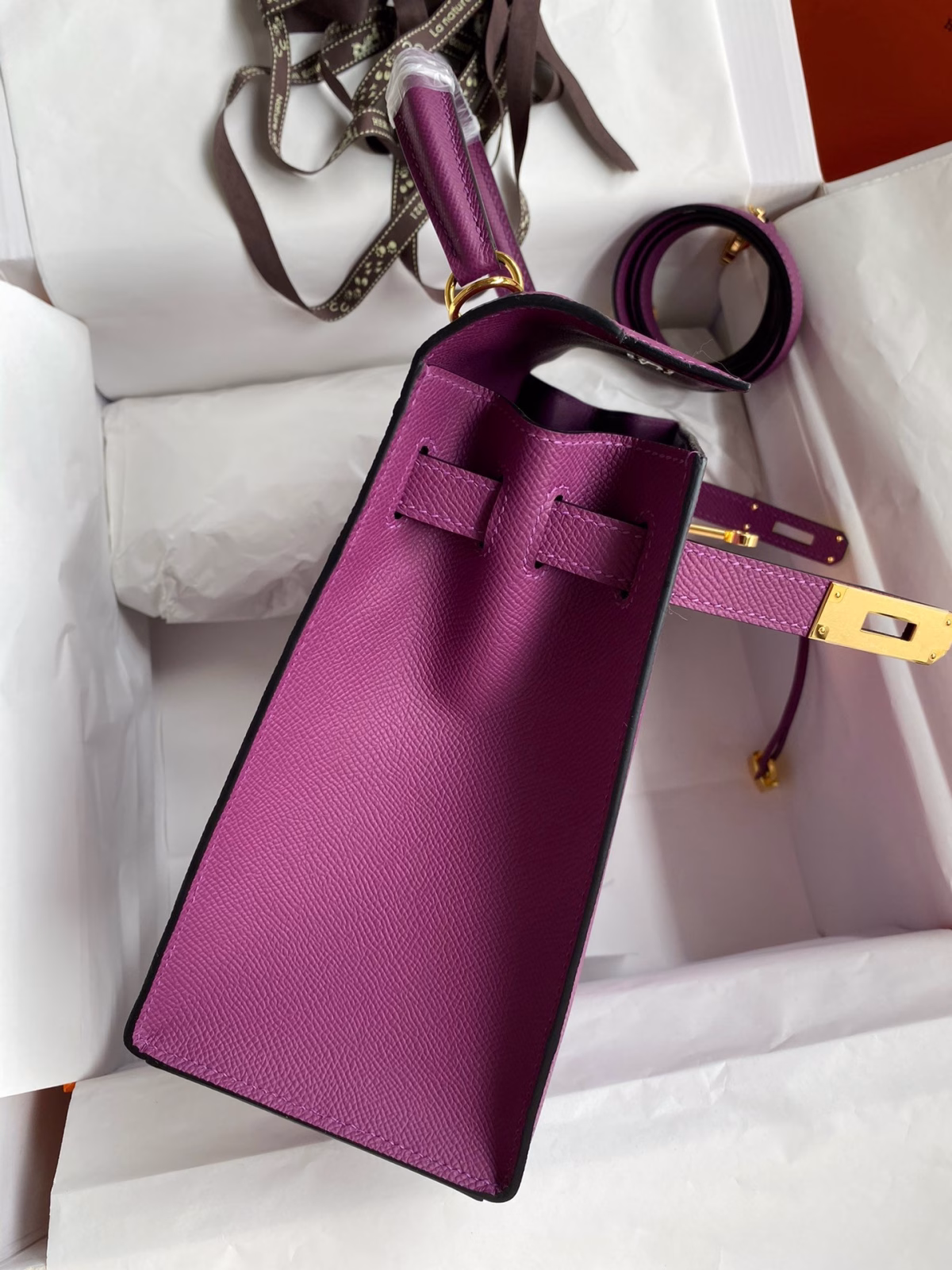 Hermes Kelly Sellier 28 Handmade Bag In Anemone Epsom Calfskin - Image 8