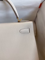 Hermes Kelly Sellier 28 Handmade Bag In Craie Epsom Calfskin - Image 10