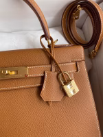 Hermes Kelly Sellier 28 Handmade Bag In Gold Epsom Calfskin - Image 9