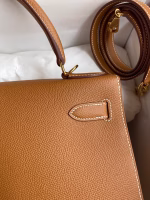 Hermes Kelly Sellier 28 Handmade Bag In Gold Epsom Calfskin - Image 2