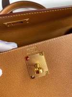 Hermes Kelly Sellier 28 Handmade Bag In Gold Epsom Calfskin - Image 7