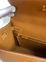 Hermes Kelly Sellier 28 Handmade Bag In Gold Epsom Calfskin - Image 6