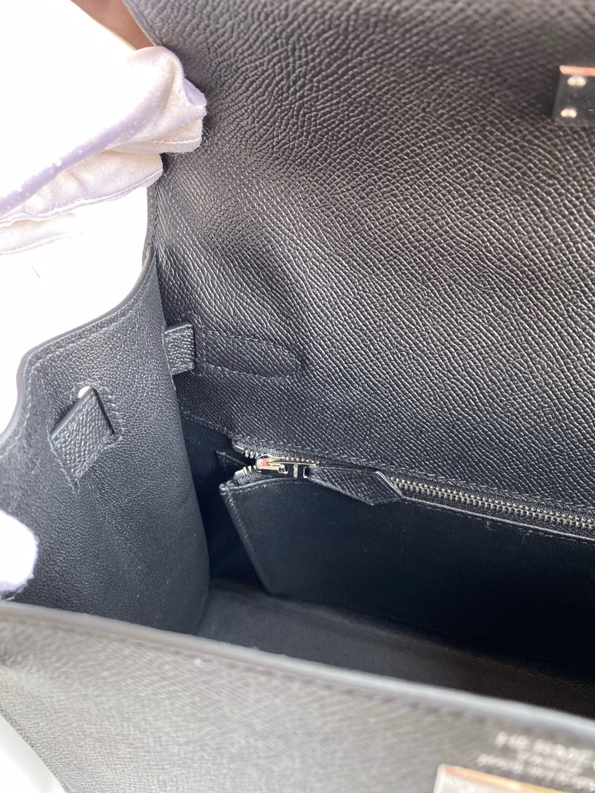 Hermes Kelly Sellier 28 Handmade Bag In Black Epsom Calfskin - Image 5