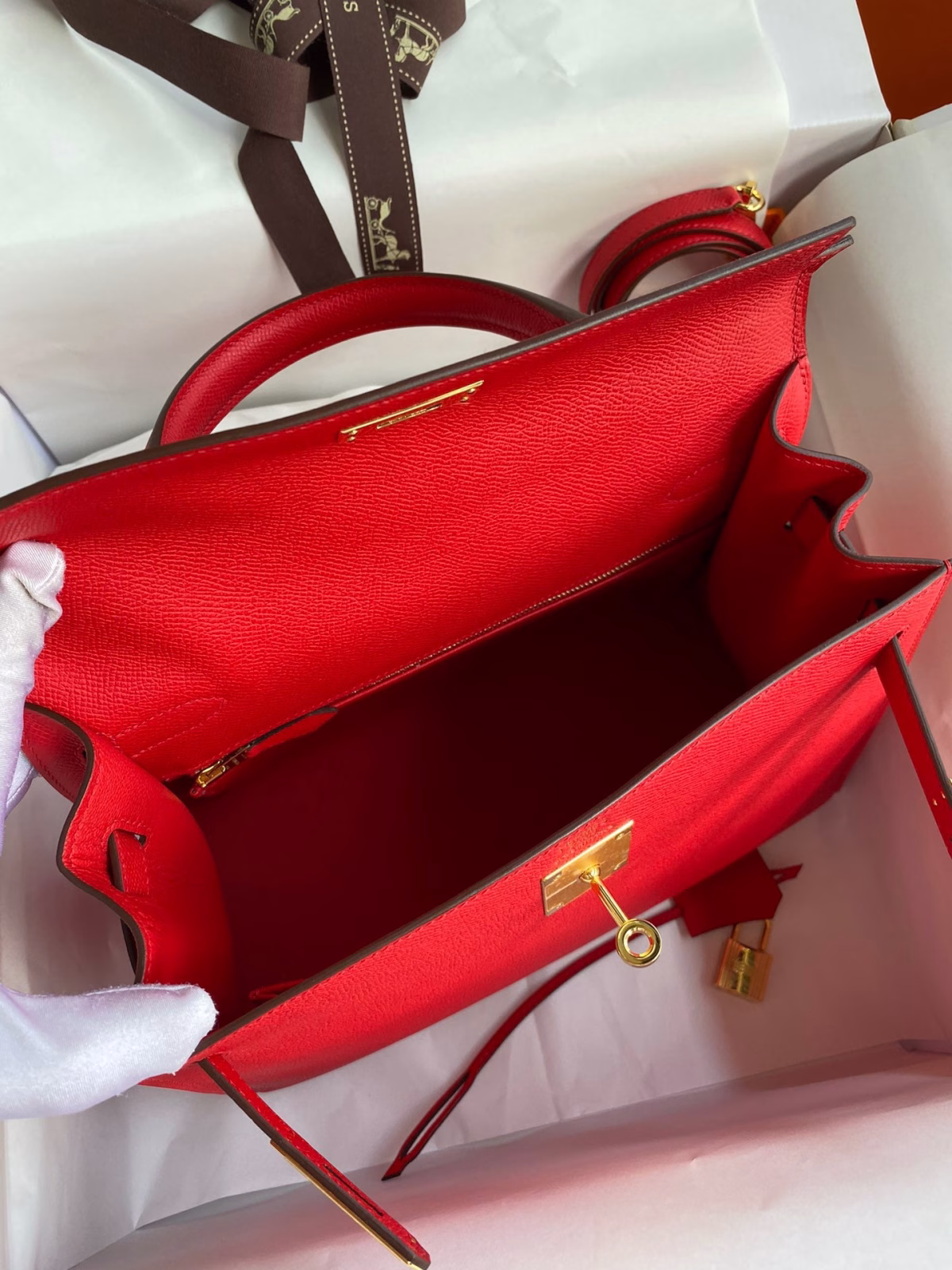 Hermes Kelly Sellier 28 Handmade Bag In Red Epsom Calfskin - Image 5