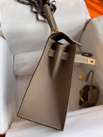 Hermes Kelly Sellier 28 Handmade Bag In Taupe Epsom Calfskin - Image 9