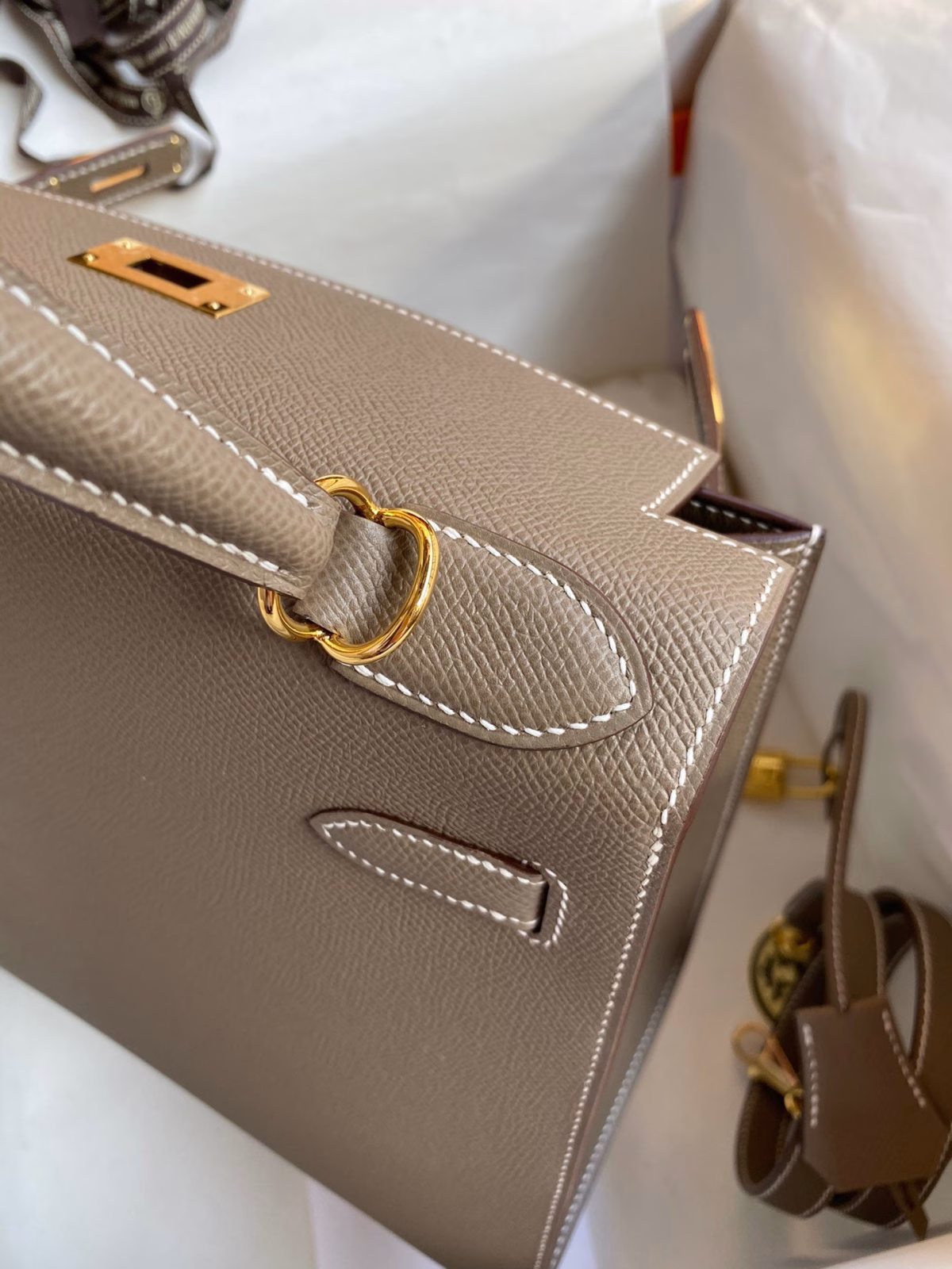 Hermes Kelly Sellier 28 Handmade Bag In Taupe Epsom Calfskin - Image 2