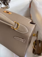 Hermes Kelly Sellier 28 Handmade Bag In Taupe Epsom Calfskin - Image 2
