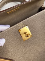 Hermes Kelly Sellier 28 Handmade Bag In Taupe Epsom Calfskin - Image 3