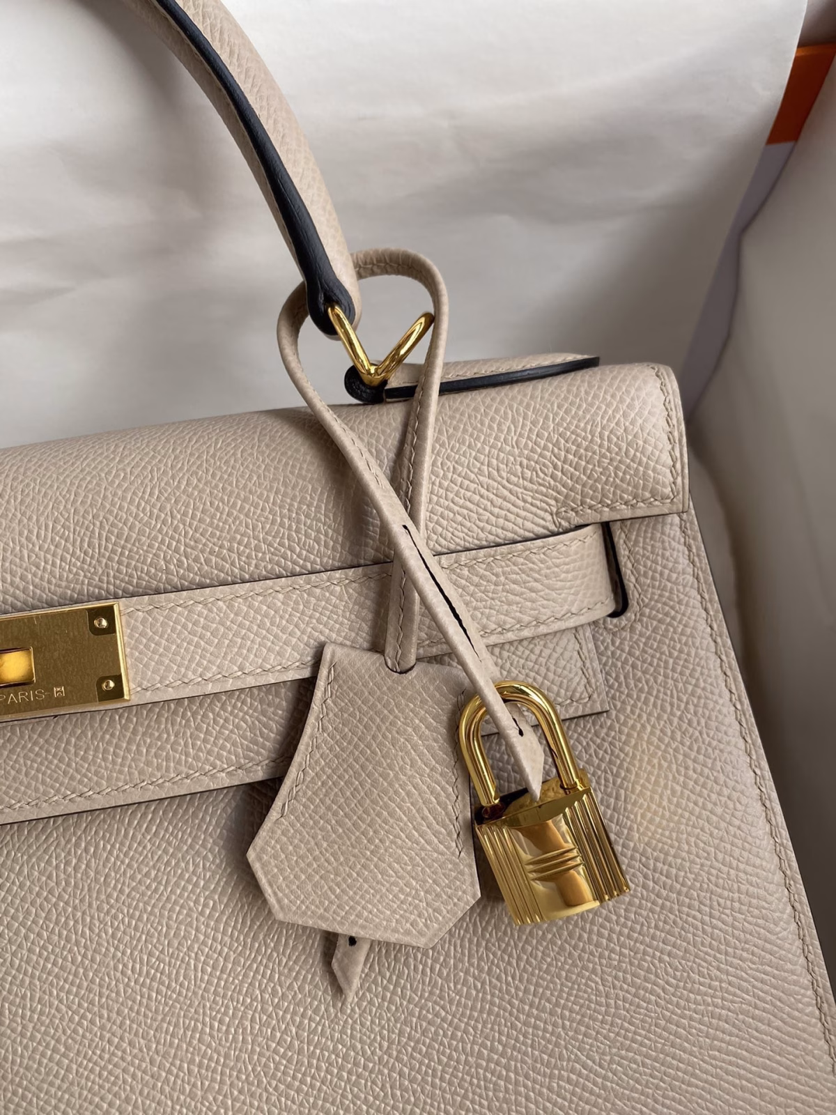 Hermes Kelly Sellier 28 Handmade Bag In Trench Epsom Calfskin - Image 7