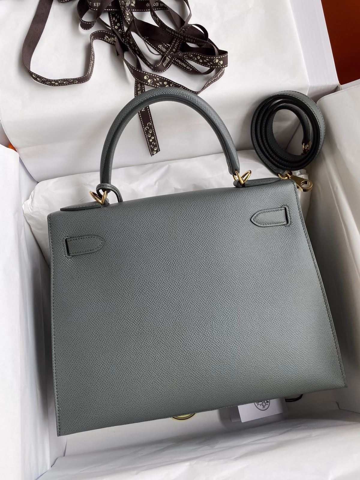 Hermes Kelly Sellier 28 Handmade Bag In Vert Amande Epsom Calfskin - Image 2
