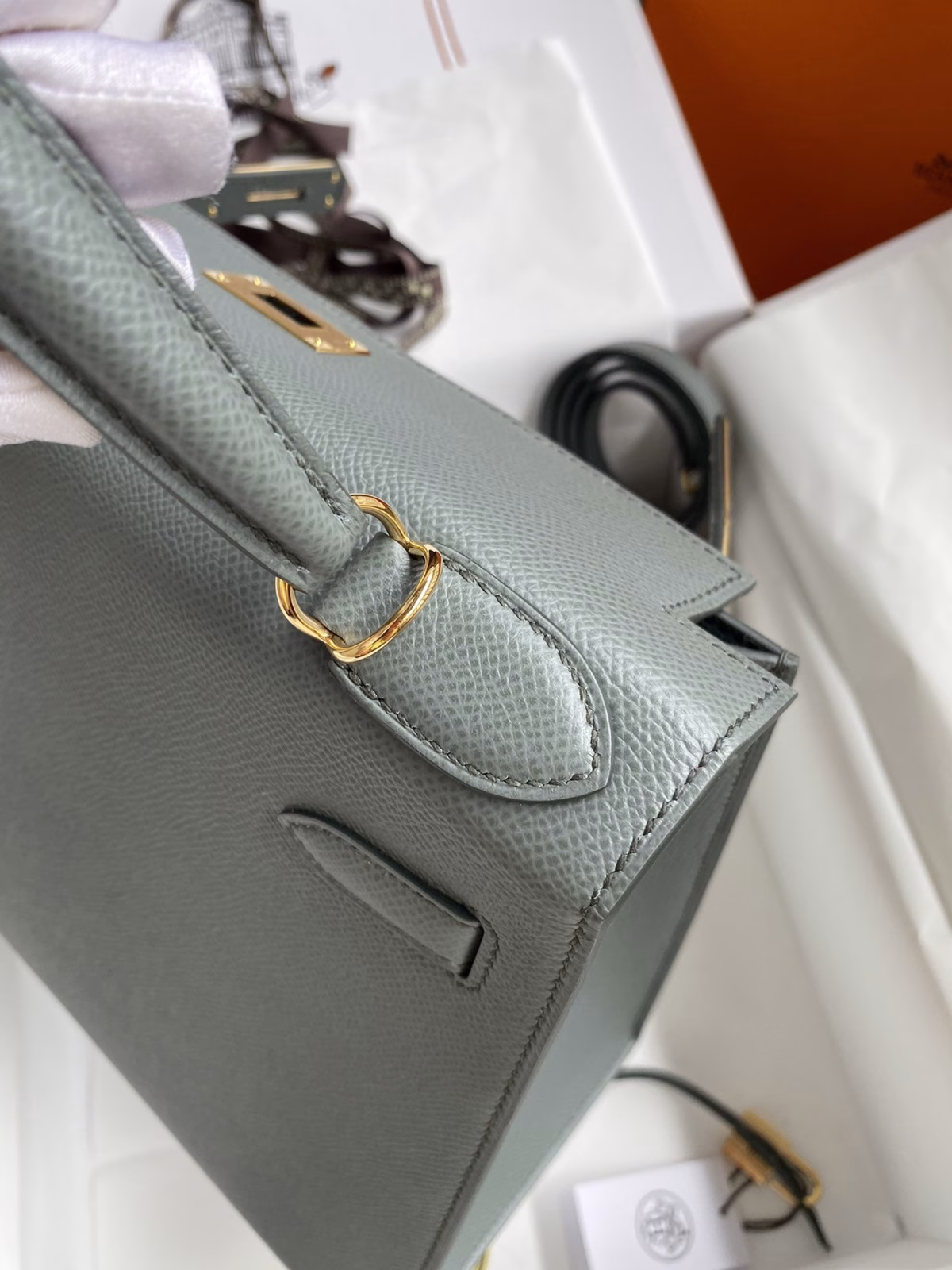 Hermes Kelly Sellier 28 Handmade Bag In Vert Amande Epsom Calfskin - Image 4