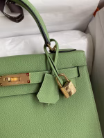 Hermes Kelly Sellier 28 Handmade Bag In Vert Criquet Epsom Calfskin - Image 7