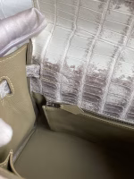 Hermes Kelly Retourne 28 Handmade Bag In Himalaya Crocodile Niloticus Skin - Image 5