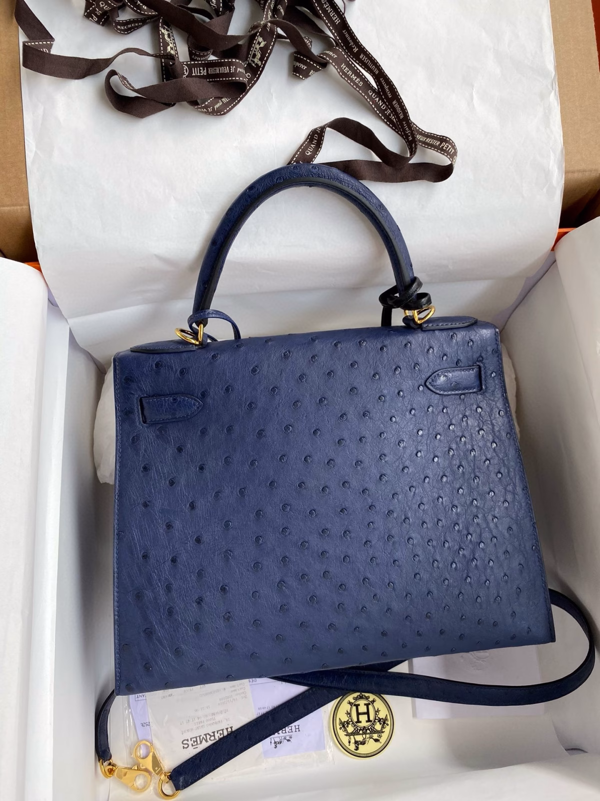 Hermes Kelly Sellier 28 Handmade Bag In Blue Iris Ostrich Leather - Image 6