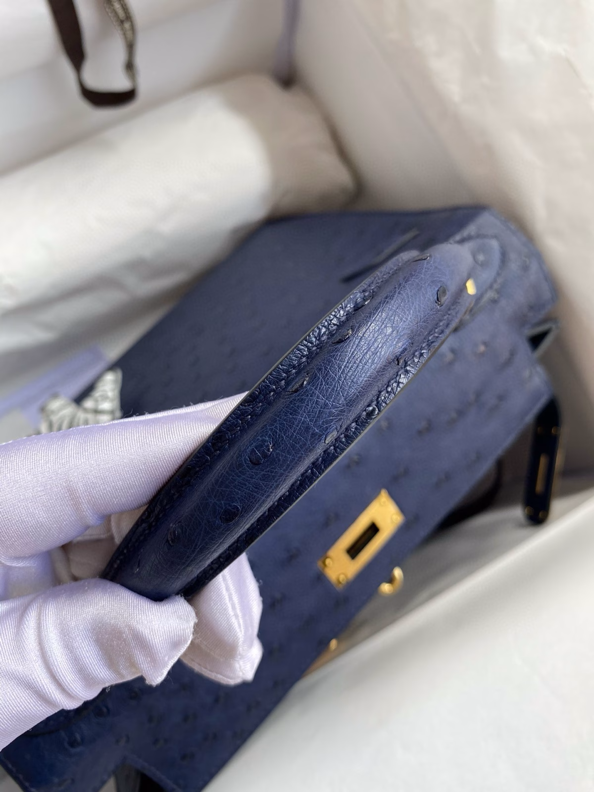 Hermes Kelly Sellier 28 Handmade Bag In Blue Iris Ostrich Leather - Image 3