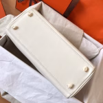 Hermes Kelly Retourne 28 Handmade Bag In Craie Swift Calfskin - Image 9