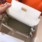 Hermes Kelly Retourne 28 Handmade Bag In Craie Swift Calfskin - Image 3