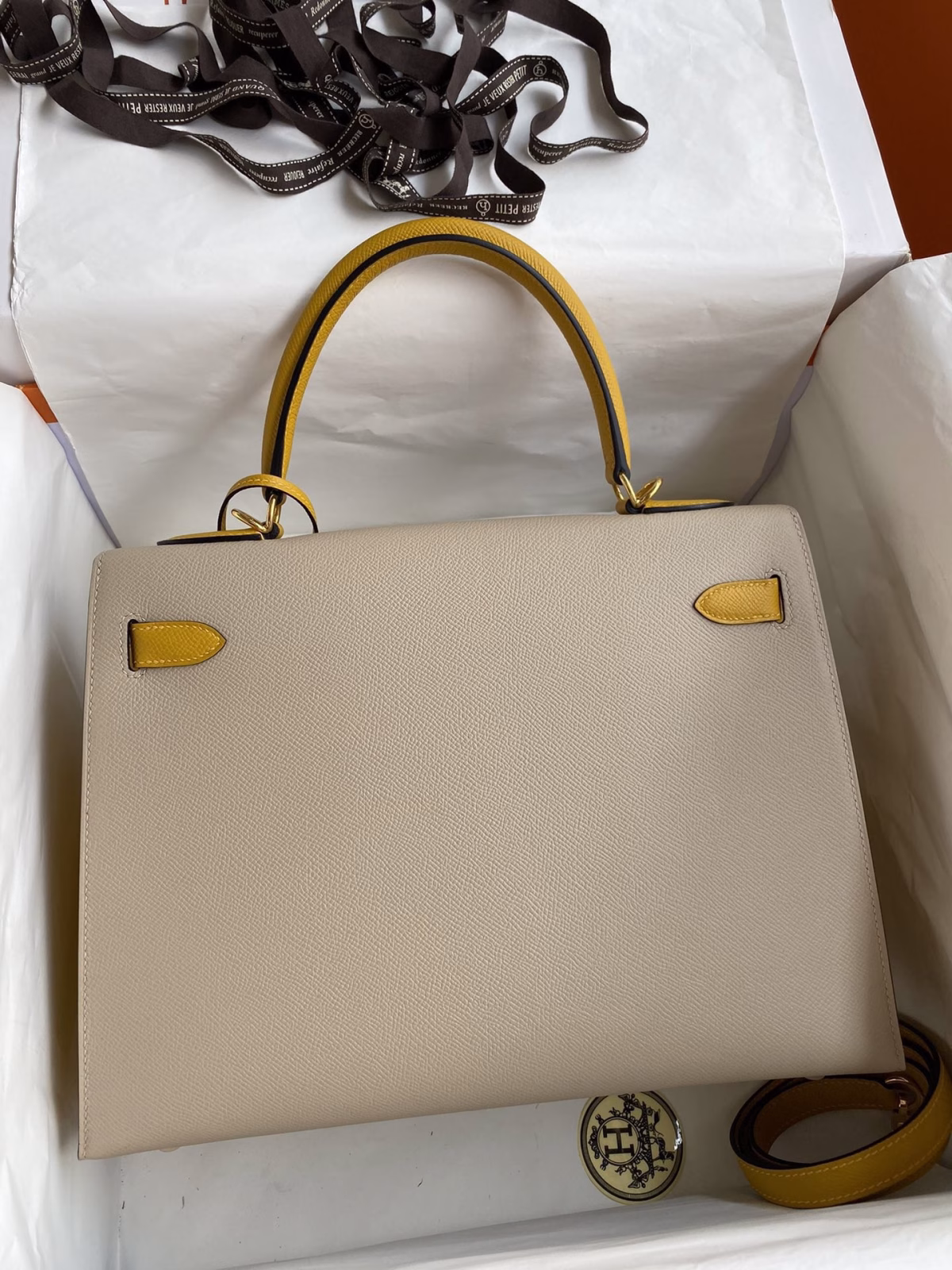 Hermes Kelly Sellier 32 Bicolor Bag in Trench and Yellow Epsom Calfskin - Image 6