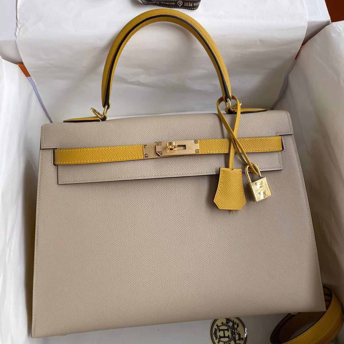 Hermes Kelly Sellier 32 Bicolor Bag in Trench and Yellow Epsom Calfskin - Image 1