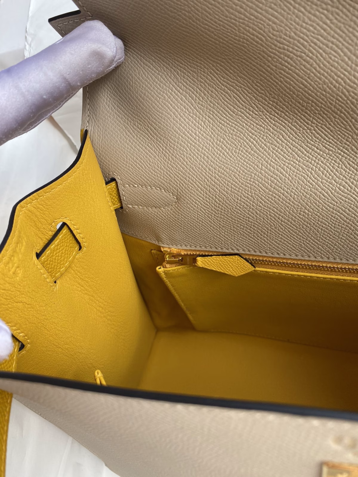 Hermes Kelly Sellier 32 Bicolor Bag in Trench and Yellow Epsom Calfskin - Image 5