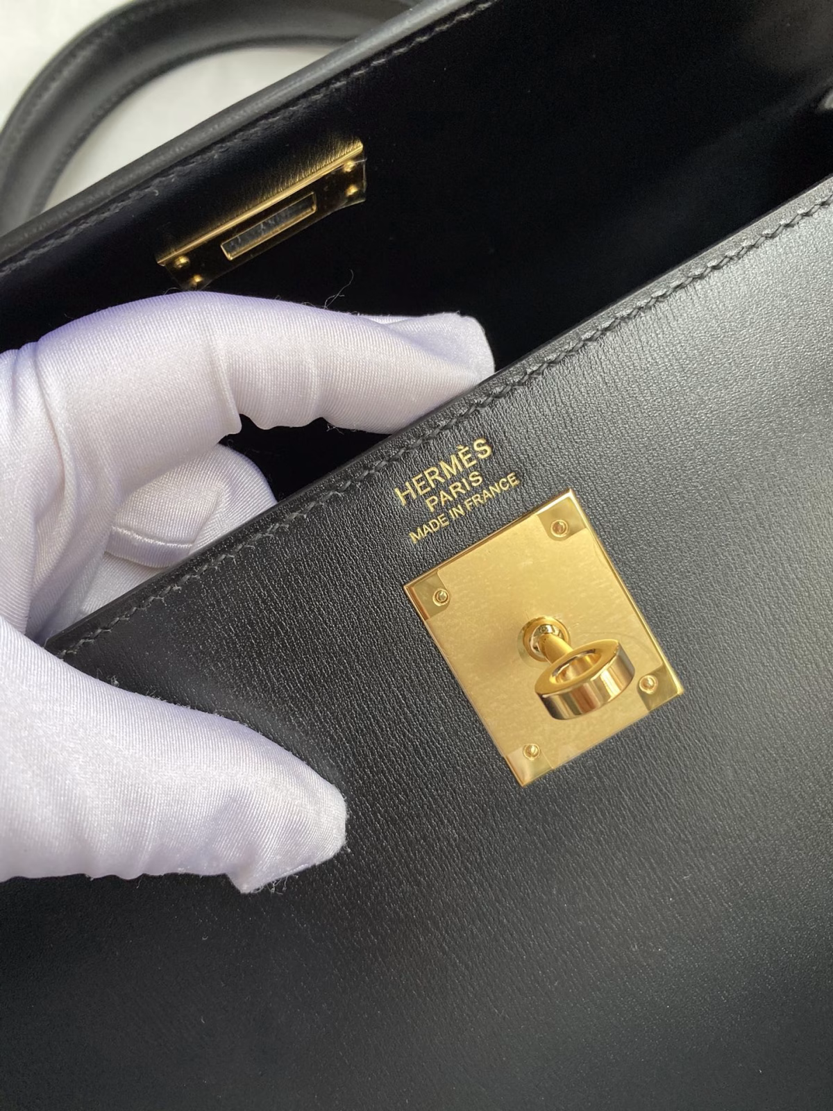 Hermes Kelly Sellier 32 Handmade Bag In Black Box Calfskin - Image 3