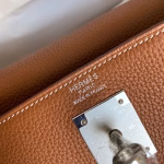 Hermes Kelly Retourne 32 Handmade Bag In Gold Clemence Leather - Image 5