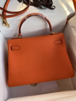 Hermes Kelly Retourne 32 Handmade Bag In Orange Clemence Leather - Image 2