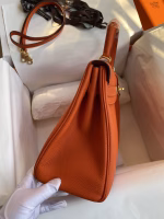 Hermes Kelly Retourne 32 Handmade Bag In Orange Clemence Leather - Image 3