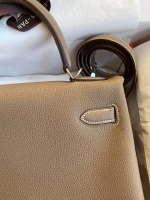 Hermes Kelly Retourne 32 Handmade Bag In Taupe Clemence Leather - Image 8