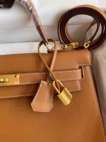 Hermes Kelly Sellier 32 Handmade Bag In Gold Epsom Calfskin - Image 7