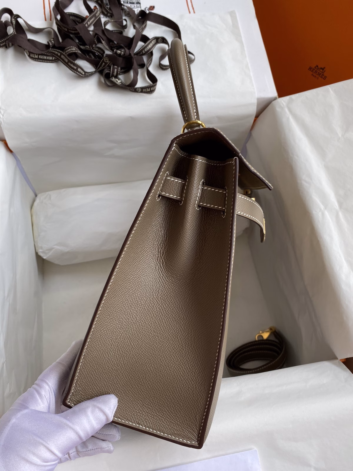 Hermes Kelly Sellier 32 Handmade Bag In Taupe Epsom Calfskin - Image 9