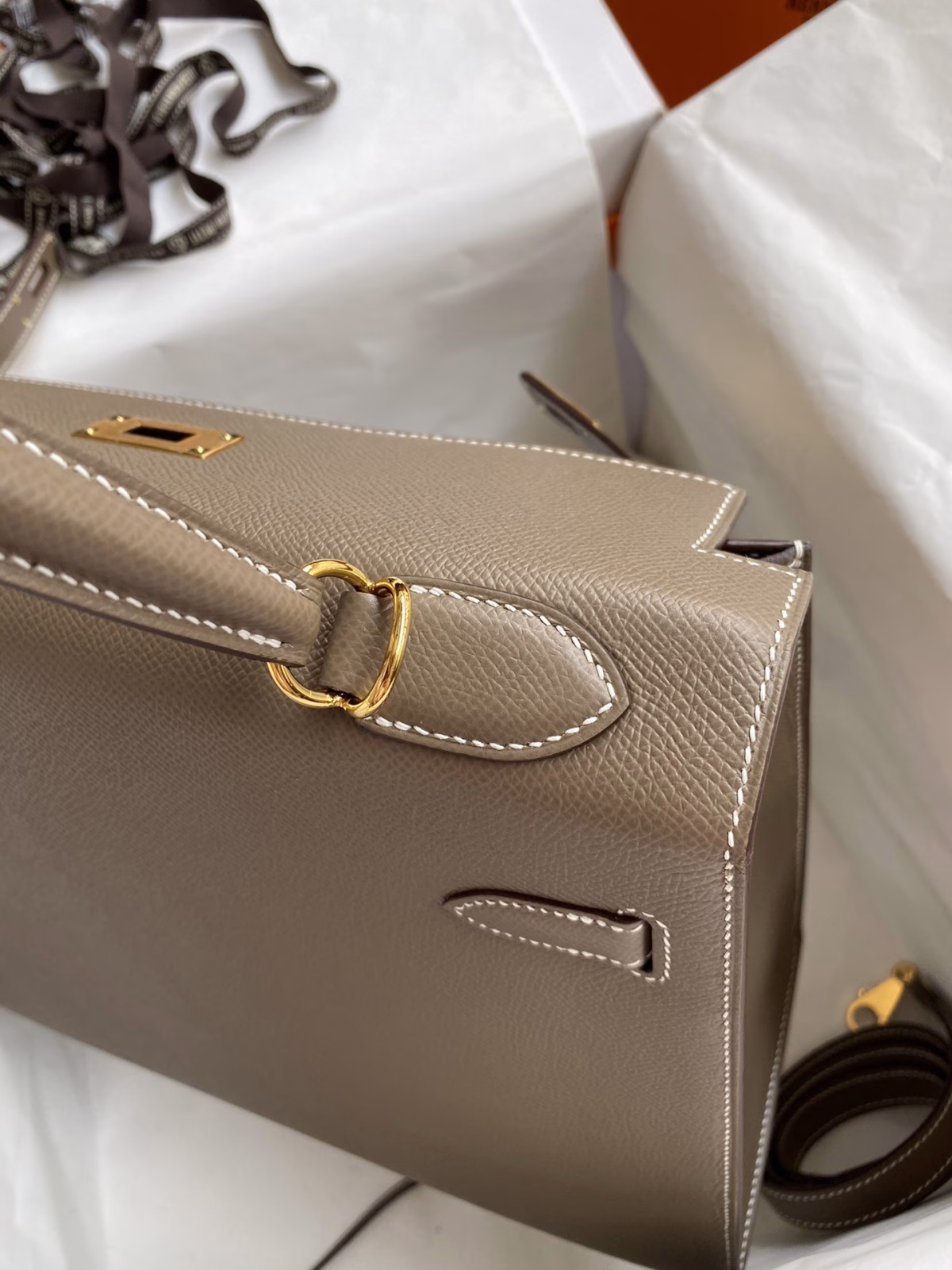 Hermes Kelly Sellier 32 Handmade Bag In Taupe Epsom Calfskin - Image 2