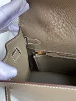 Hermes Kelly Sellier 32 Handmade Bag In Taupe Epsom Calfskin - Image 5