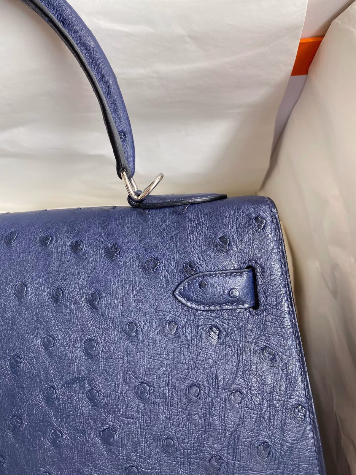 Hermes Kelly Sellier 32 Handmade Bag In Blue Iris Ostrich Leather - Image 8