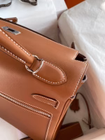 Hermes Kelly Lakis 32 Handmade Bag In Gold Swift Calfskin - Image 5