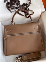 Hermes Kelly Lakis 32 Handmade Bag In Taupe Swift Calfskin - Image 6