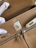 Hermes Kelly Lakis 32 Handmade Bag In Taupe Swift Calfskin - Image 3