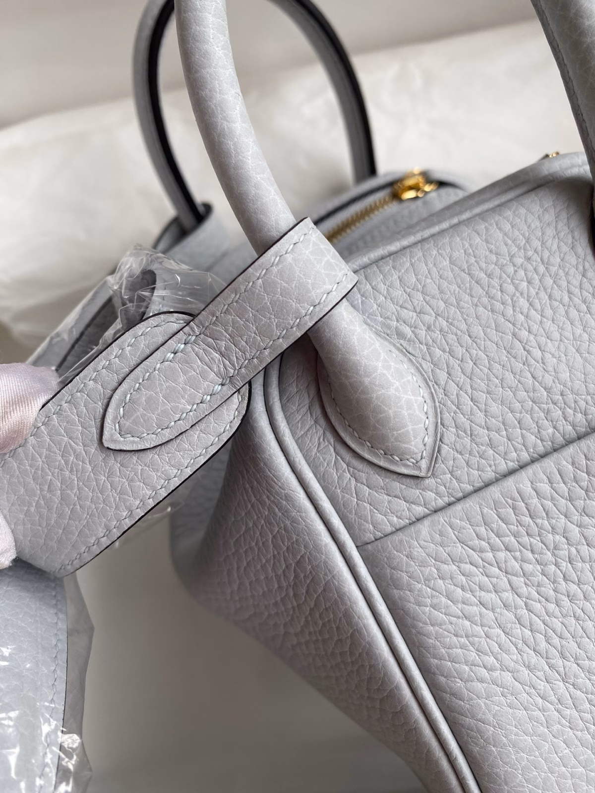 Hermes Mini Lindy Handmade Bag In Blue Brume Clemence Leather - Image 8