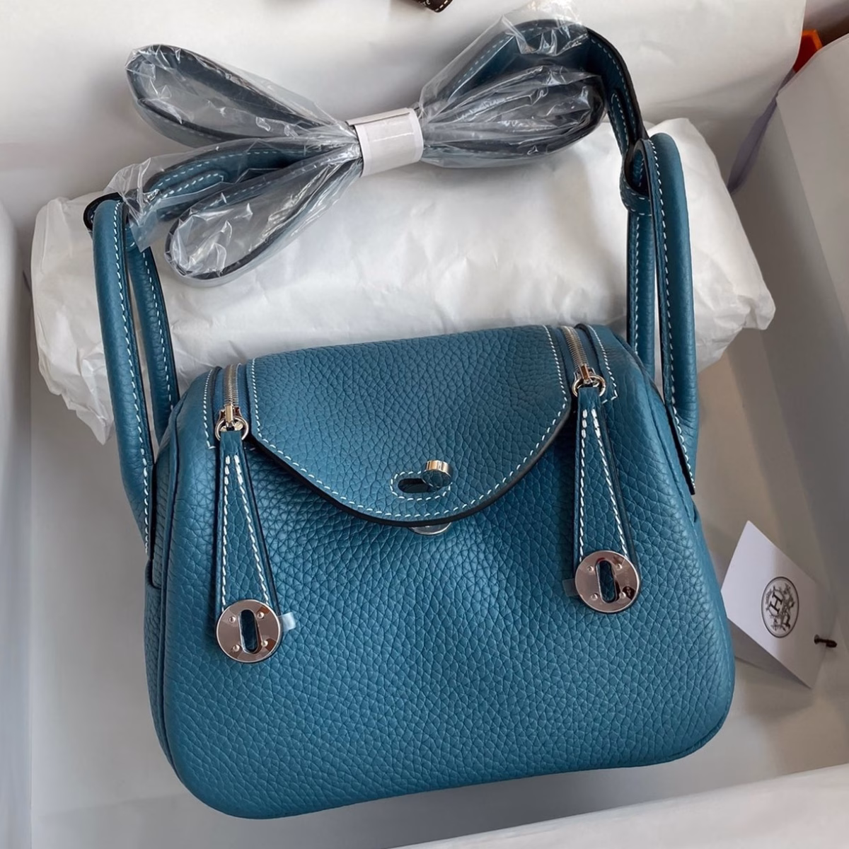 Hermes Mini Lindy Handmade Bag In Blue Jean Clemence Leather - Image 1