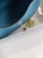 Hermes Mini Lindy Handmade Bag In Blue Jean Clemence Leather - Image 4